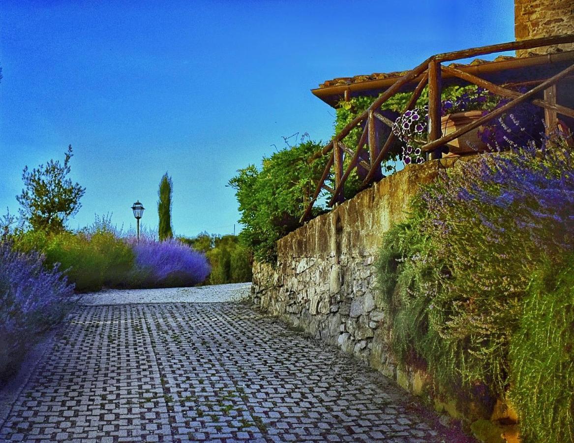 Piccolo Relais Galletto Di Marzo Spa E Relax Solo Per Due Paciano Exteriör bild