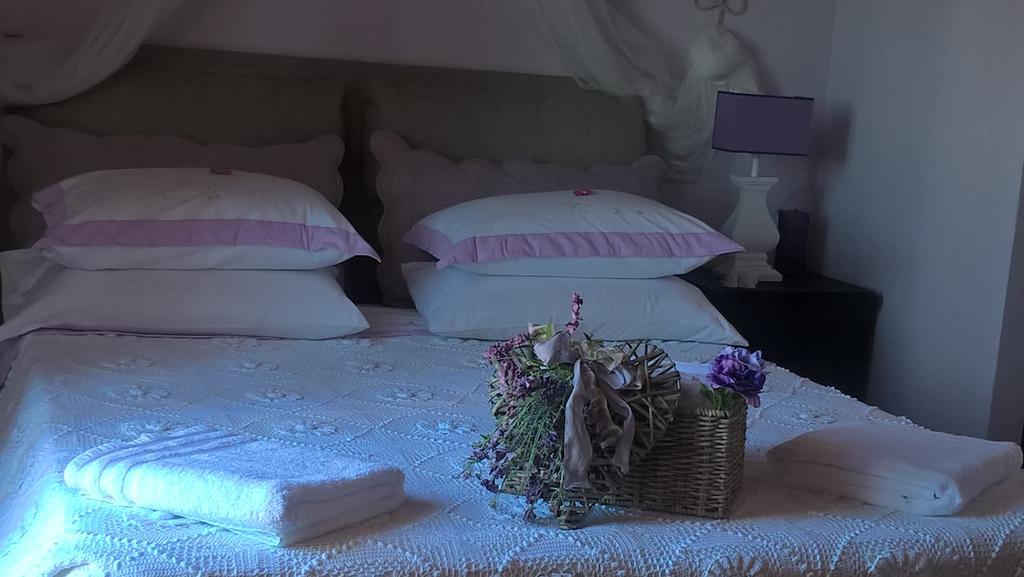 Piccolo Relais Galletto Di Marzo Spa E Relax Solo Per Due Paciano Exteriör bild