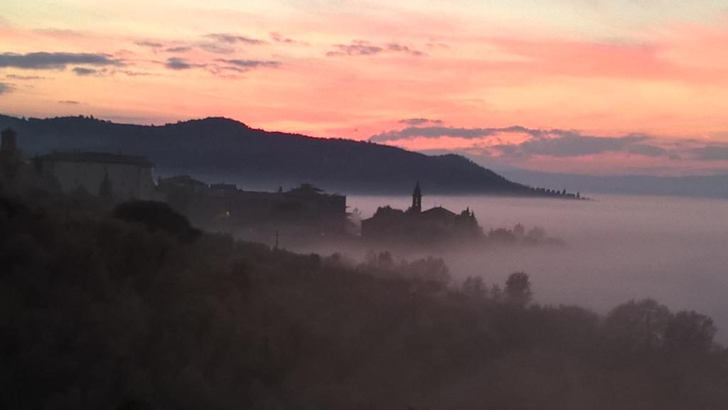 Piccolo Relais Galletto Di Marzo Spa E Relax Solo Per Due Paciano Exteriör bild